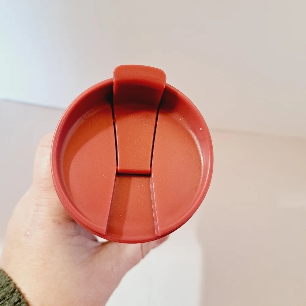 Starbucks 2010 Valentines 8 Oz Red Love Tumbler‎ Mug